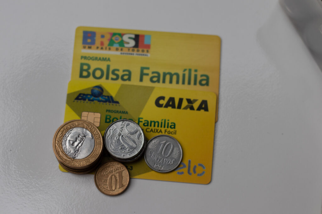 Como Denunciar Quem Recebe O Bolsa Fam Lia Sem Precisar Veja O Passo A