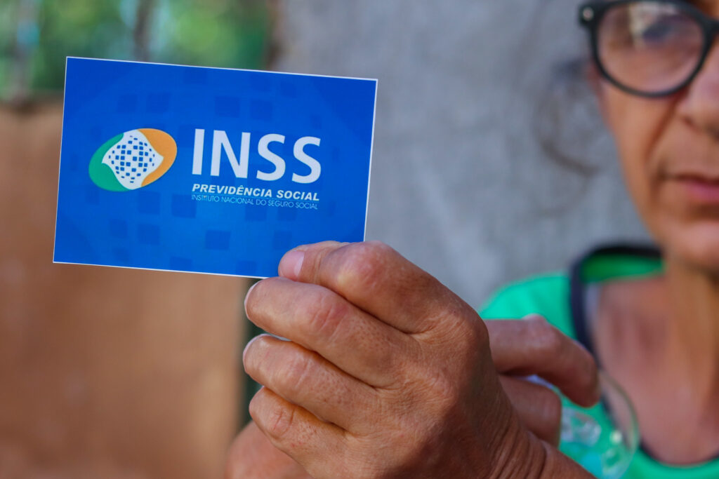 INSS emite alerta IMPORTANTE para idosos 53 e benefícios podem ser