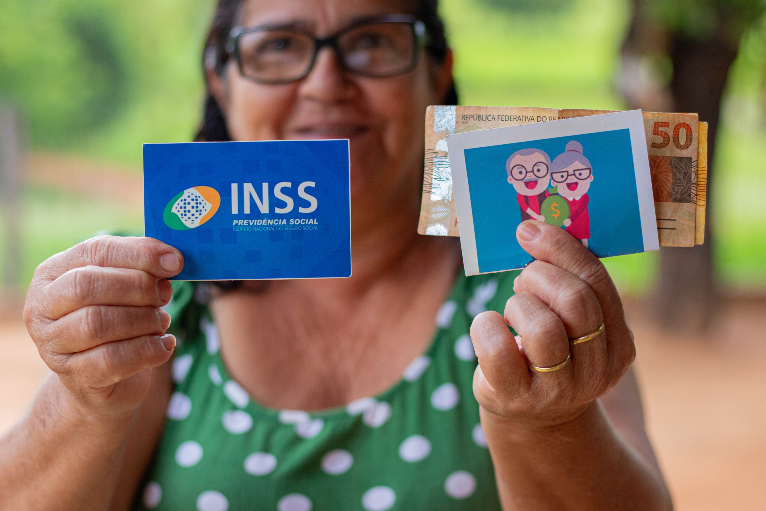 Governo surpreende ao projetar novo teto do INSS para 2025, veja se você pode ganhar