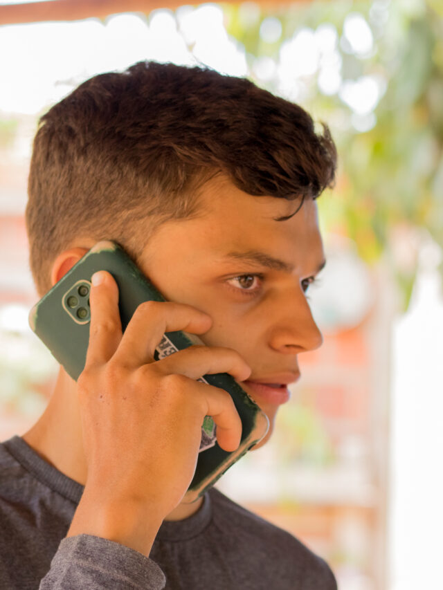 Jovem, presta atenção! O GOVERNO TE DÁ ISSO (e você pode estar PERDENDO!)