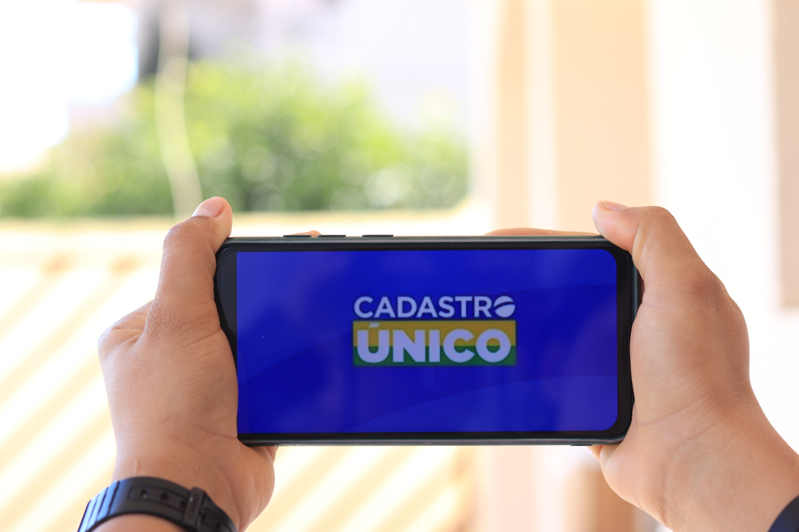 CRAS emite alerta laranja para beneficiários do Bolsa Família que estão inscritos no Cadastro Único; Confira