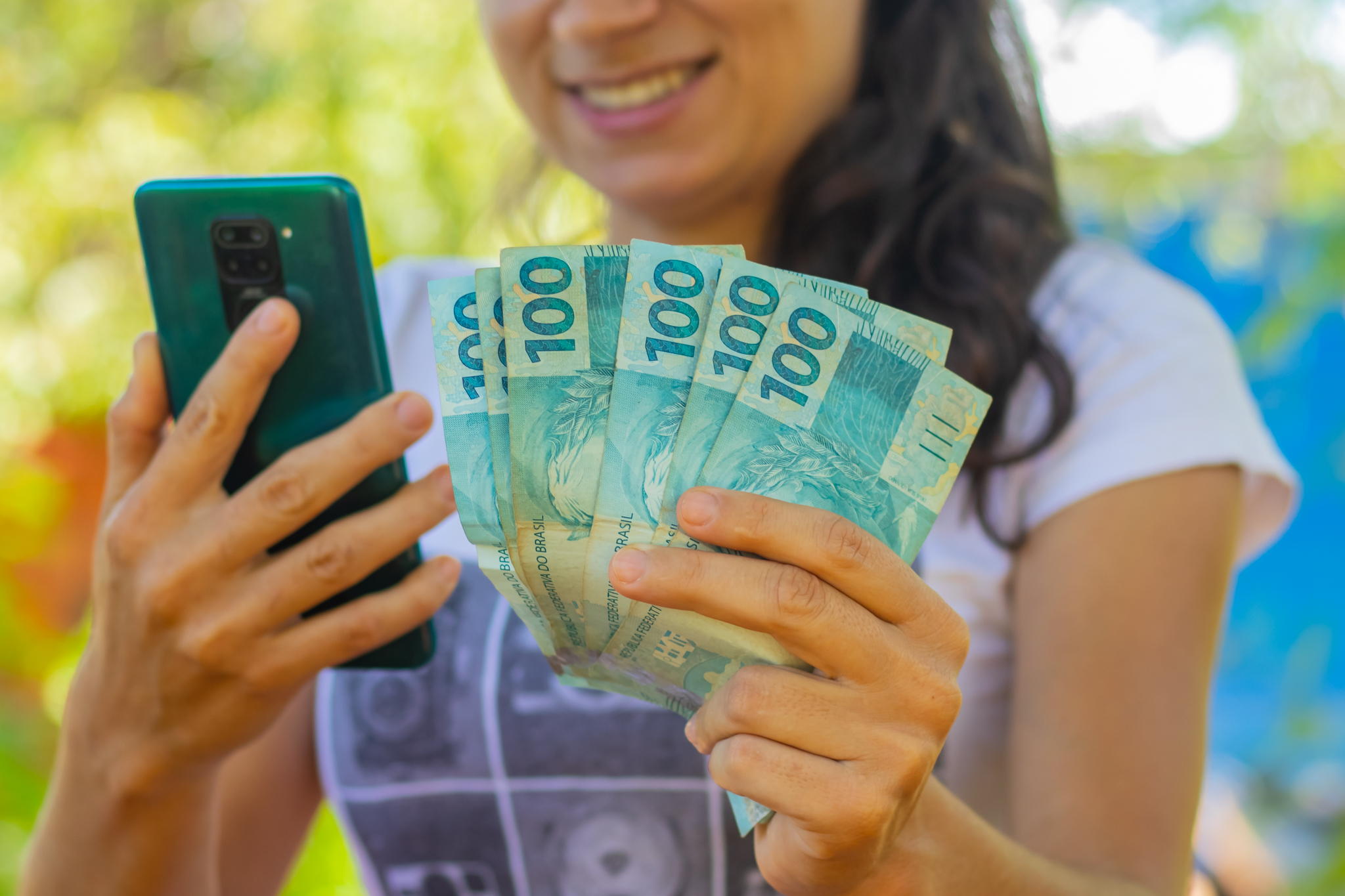 Mães solteiras terão AJUDA do governo? Descubra o que já se sabe da PROPOSTA