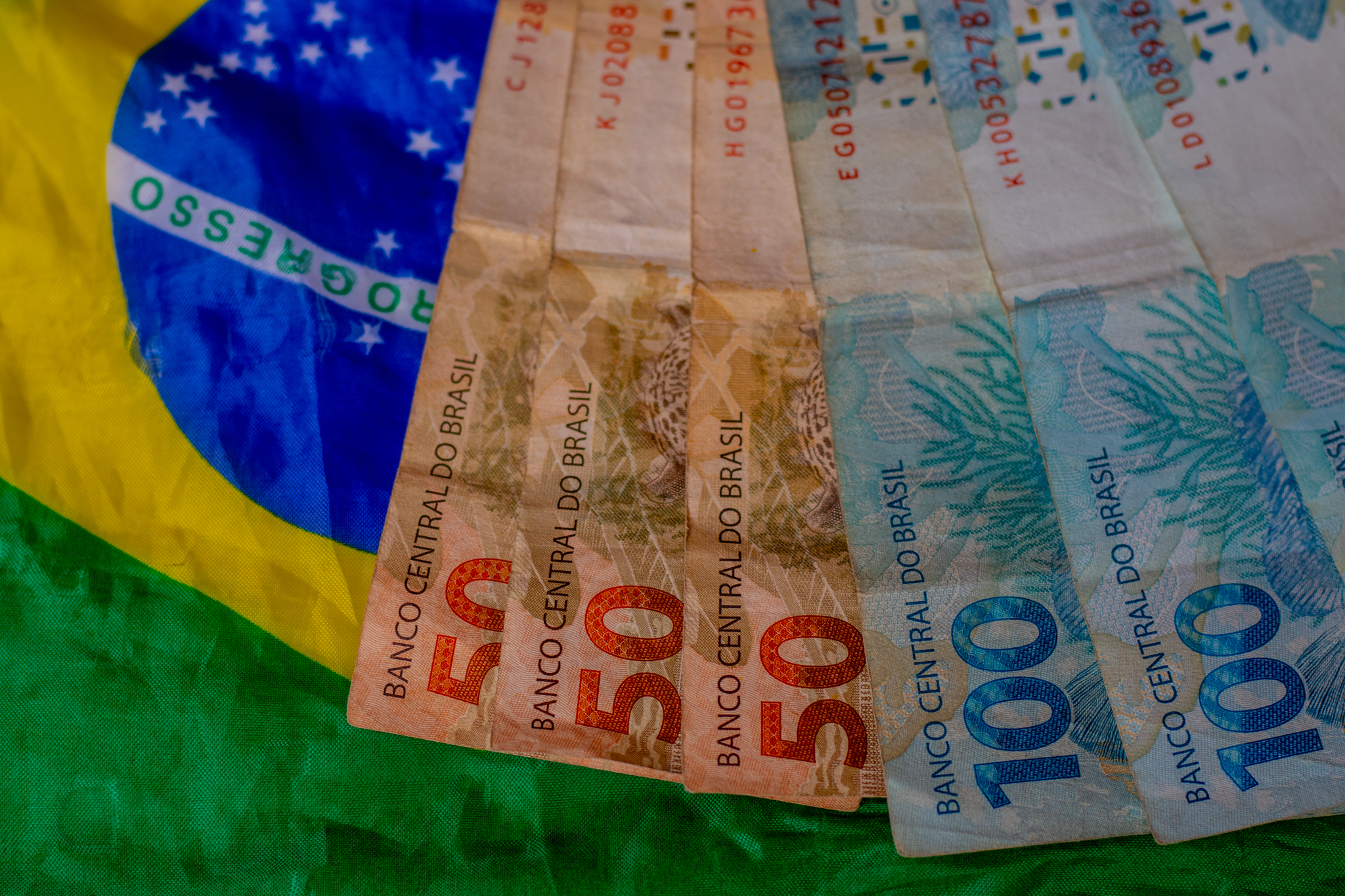 Ministério CONFIRMOU! Veja como SACAR 6 parcelas de até R$ 900 AGORA