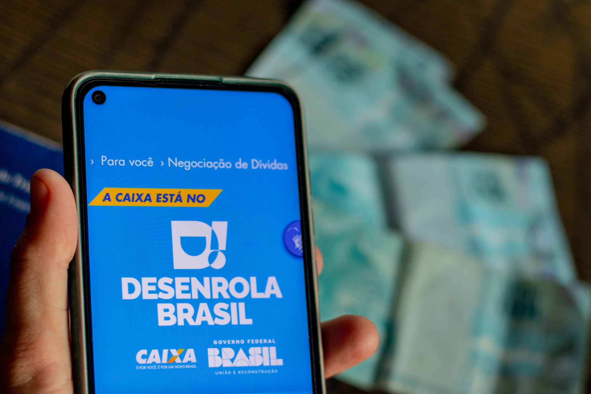 Programa Desenrola inicia nova ETAPA e brasileiros entram em FESTA no País; aproveite