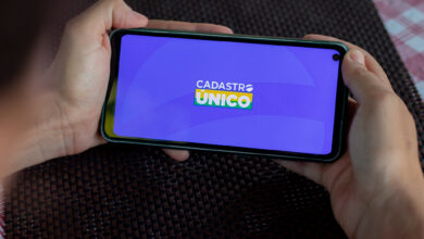 Usuários do Cadastro Único vão receber celular DE GRAÇA do governo? Entenda!