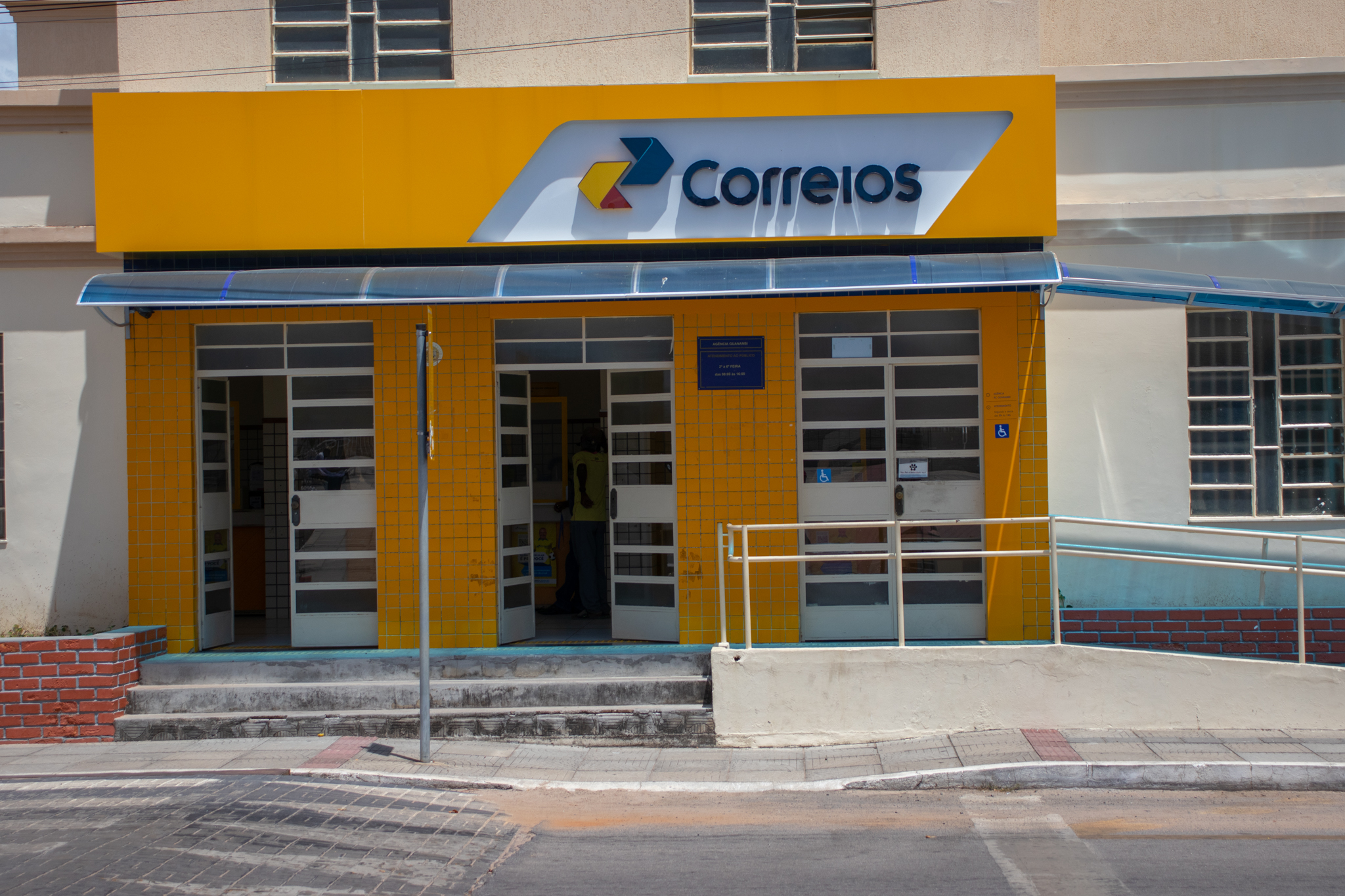 Correios emite ALERTA sobre nova TAXA para retirar encomendas e clientes Idosos se revoltam