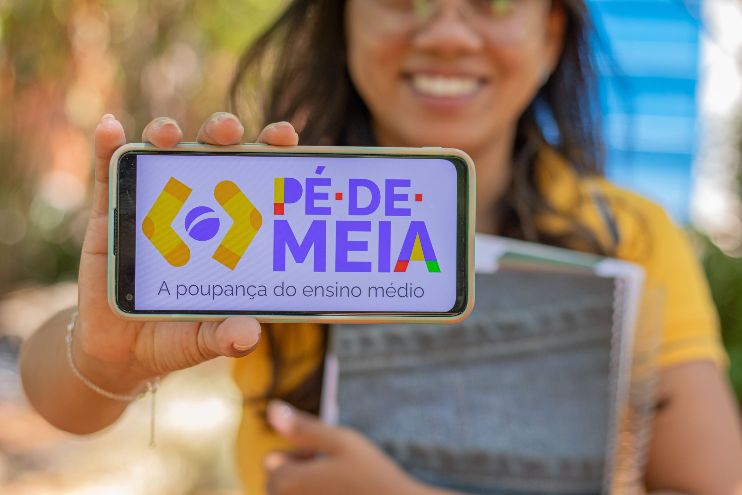 Pé-de-Meia com NOVIDADES! Estudantes serão beneficiados com VALOR extraordinário em setembro; saiba mais