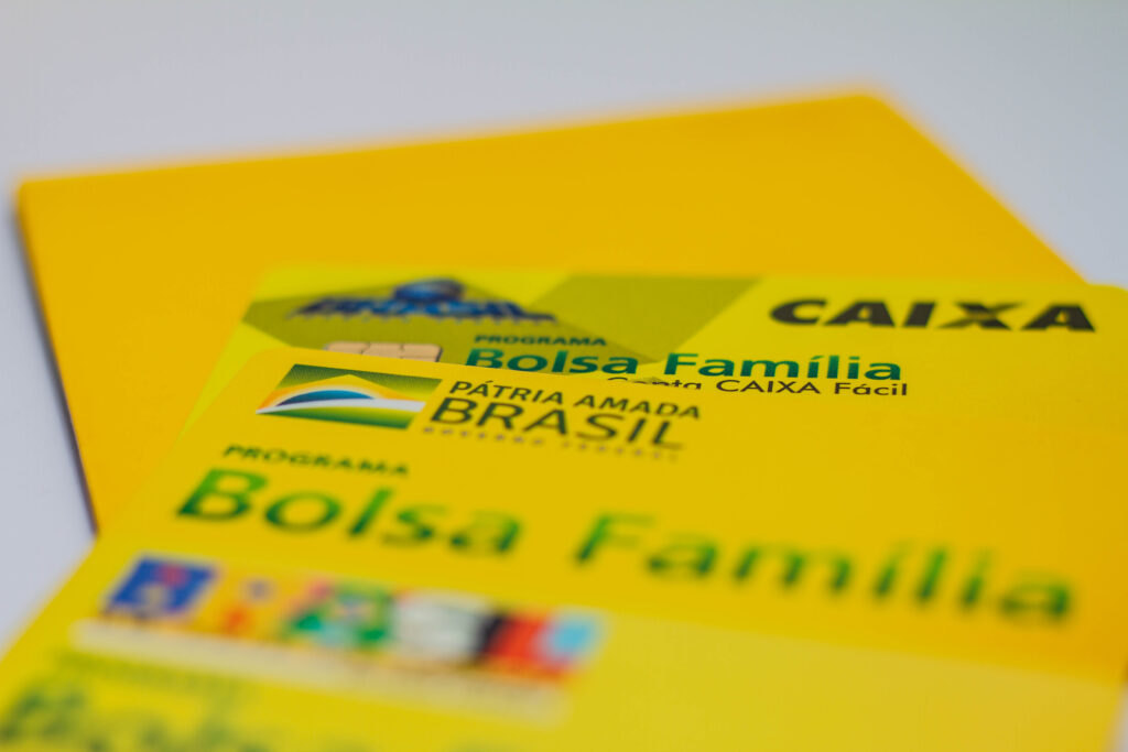 Bolsa Família: é necessário atualizar o RG para receber o benefício em ...