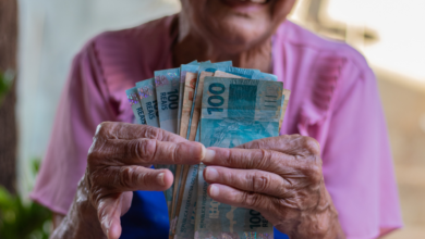 Dinheiro extra do INSS saiba quem tem direito aos atrasados e quando vai receber