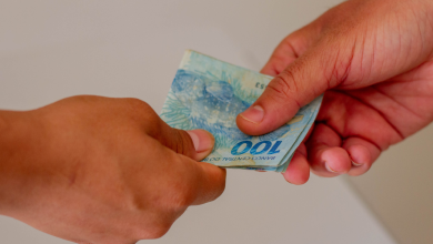Dinheiro na conta! Saiba se você tem direito ao abono salarial de 2025