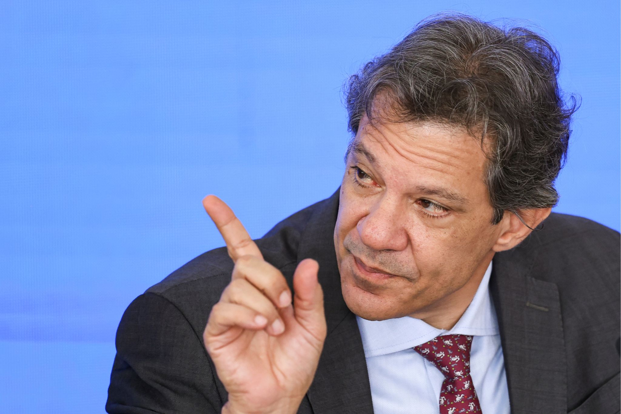 O ministro da Fazenda informou que os valores anunciados em algumas redes sobre o MEI são falsos.