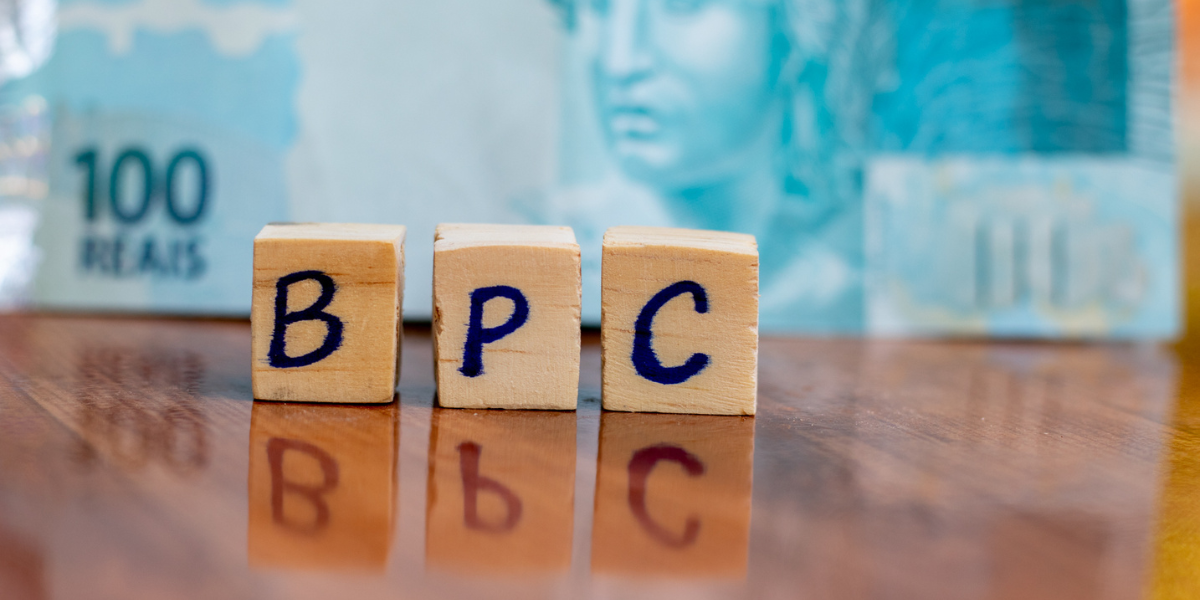 Novo alerta do Governo envolvendo o cálculo de renda do BPC surpreende beneficiários - confira
