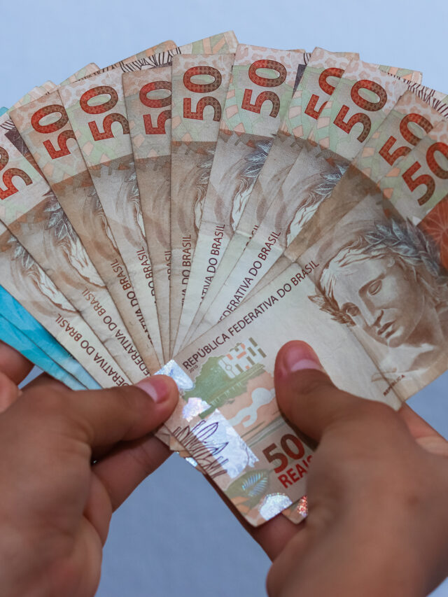 Empréstimo de R$ 1.518, 1° para 90 dias e parcelas de R$ 42!