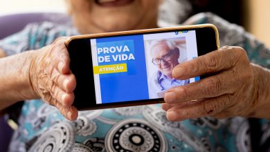 Aposentado e pensionista, a prova de vida pode ser feita no conforto do seu lar.