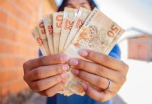 Se você trabalha de carteira assinada, veja como pedir o Crédito do Trabalhador.