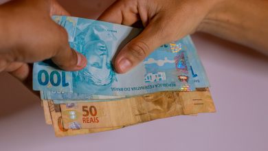 Se você cair no golpe do falso advogado, pode ter prejuízos enormes.