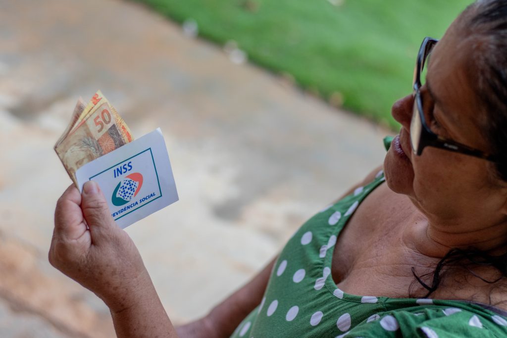 Mais de 60% dos segurados lesados nas fraudes do INSS eram da modalidade rural.