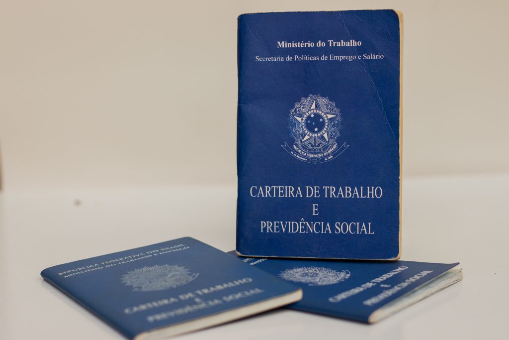 Veja como contratar o consignado CLT com todas as opções disponíveis.