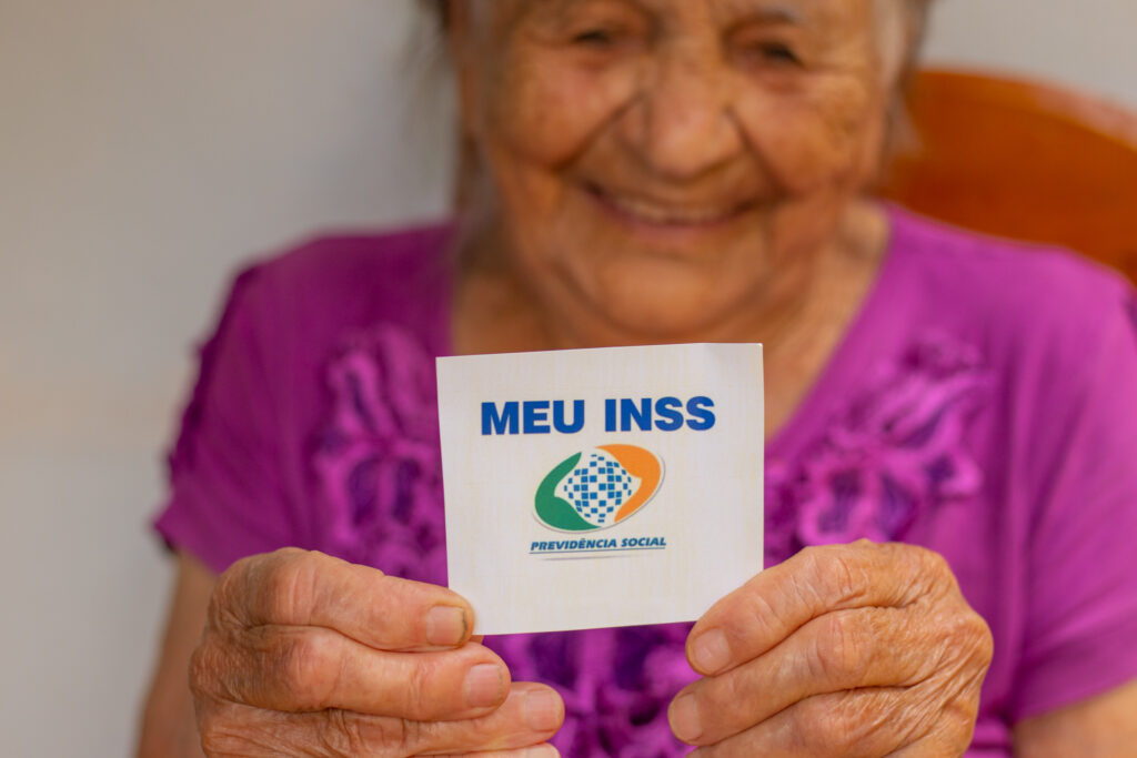 Milhares de brasileiros têm direito à aposentadoria antecipada. Confira.