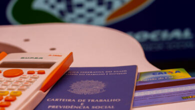 Se você é servidor público, saiba como funciona a possibilidade de conseguir duas aposentadorias.