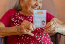 Os idosos que ainda não aderiram à Carteira da Pessoa Idosa estão perdendo tempo.