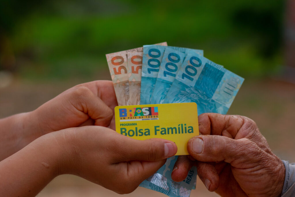 Se você recebe pagamentos do governo, veja quais vai poder acessar em setembro.