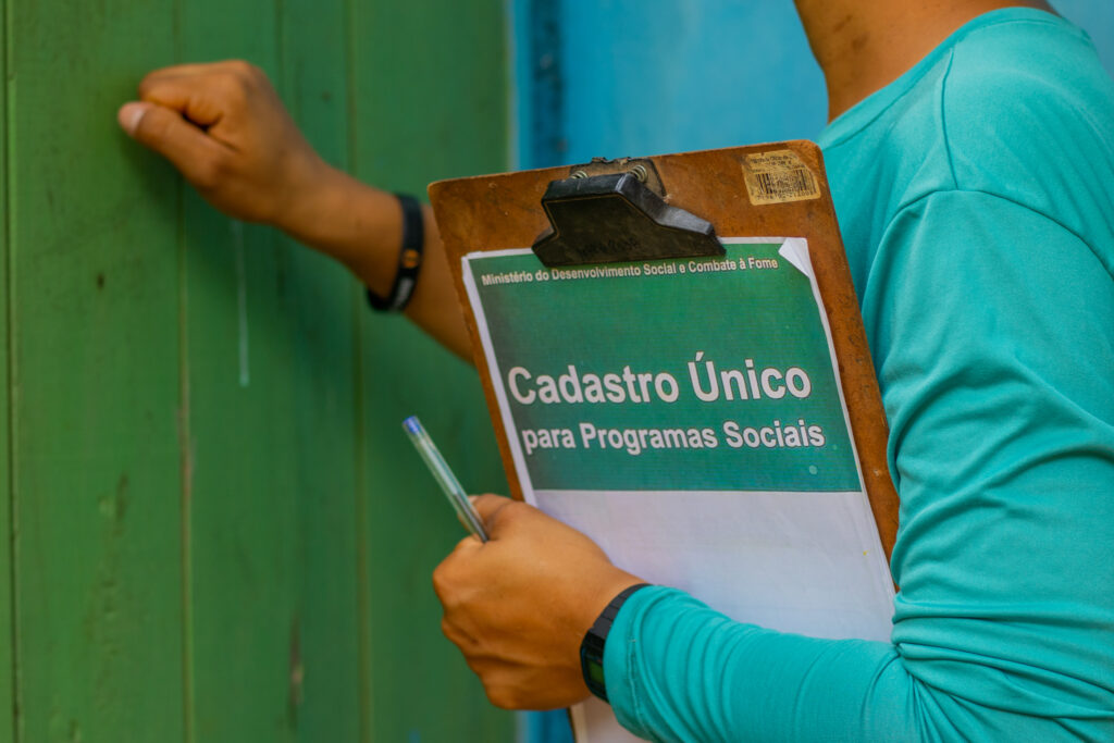 Se você recebe benefícios sociais, tome cuidado com golpistas e desinformações.