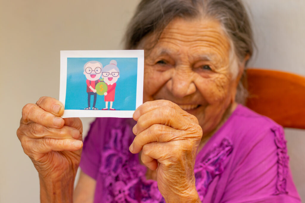 Os idosos podem se livrar do pagamento de contas com ajuda de uma nova lei.