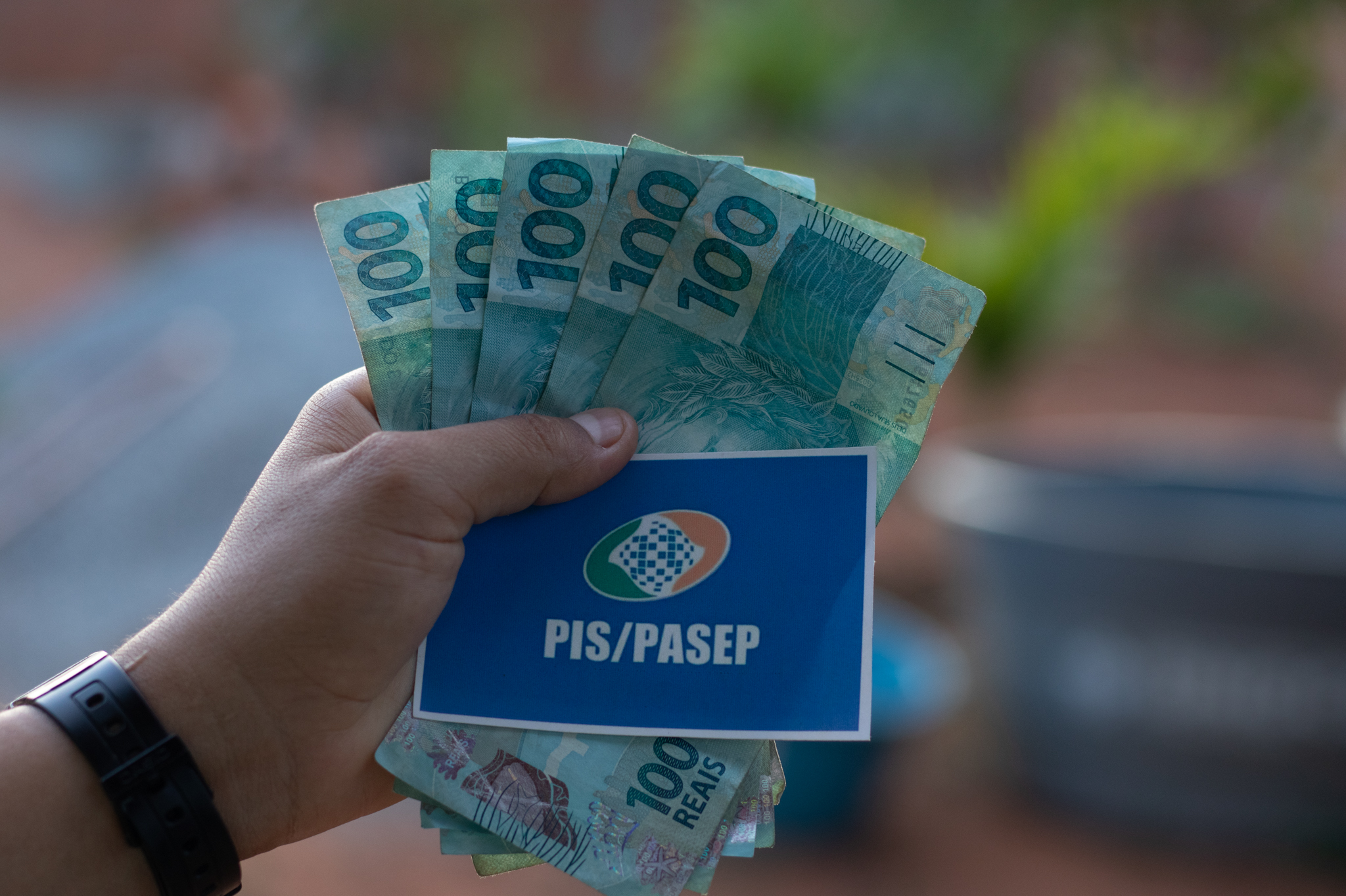 Se você vai receber o PIS/Pasep este mês, veja quando ele cai.