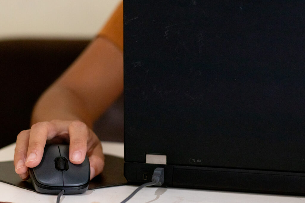 Se você quer um emprego, veja como participar da feira virtual.