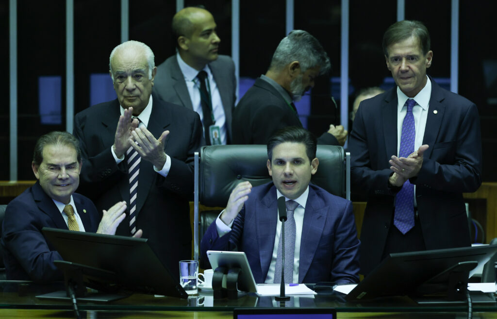 A licença-menstrual pode auxiliar mulheres que sofrem neste período.