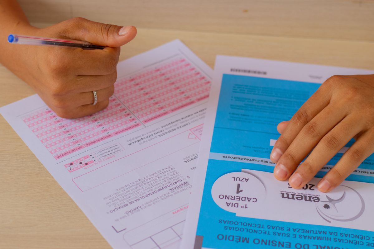 Quem vai fazer o Enem precisa cuidar do corpo e da mente para aguentar o dia extenso de prova.