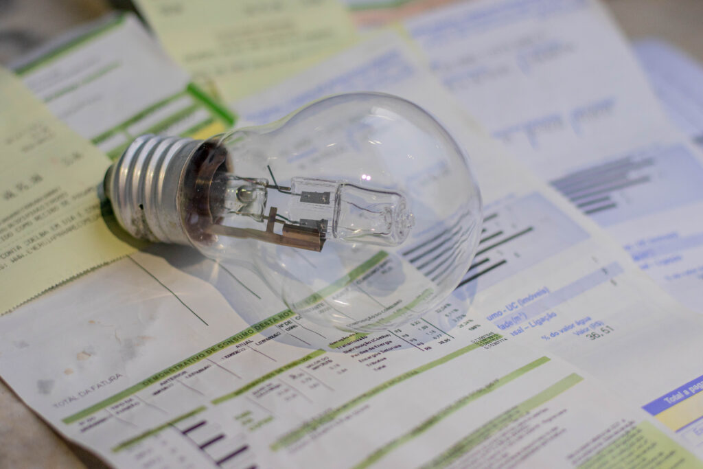 A Aneel pode deixar as contas de luz mais baixas com a Tarifa Inteligente.