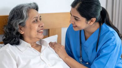 Se você cuida de idosos, veja como vai funcionar o Bolsa Cuidador.