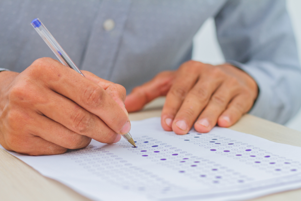 Os estudantes que fizeram Enem agora pedem anulação da prova. Entenda o caso.