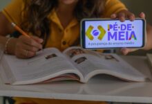 Se você é estudante, veja quando vai receber o Pé-de-Meia de novembro.