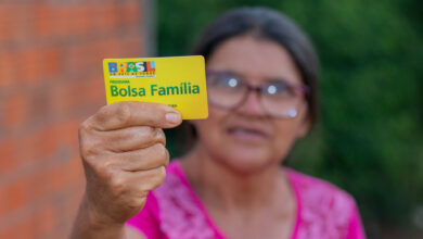 Não são só os cidadãos brasileiros que têm direito ao Bolsa Família. Veja como funciona.